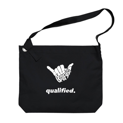 qualified. Big Shoulder Bag