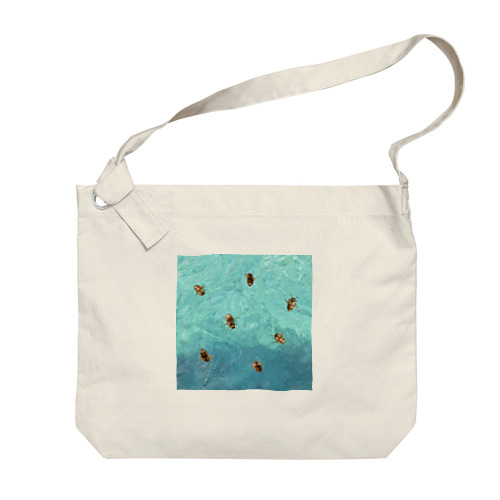 海を泳ぐチャイロチビゲンゴロウ Big Shoulder Bag