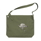 Coshi-Mild-Wildのクマタカ_A Big Shoulder Bag
