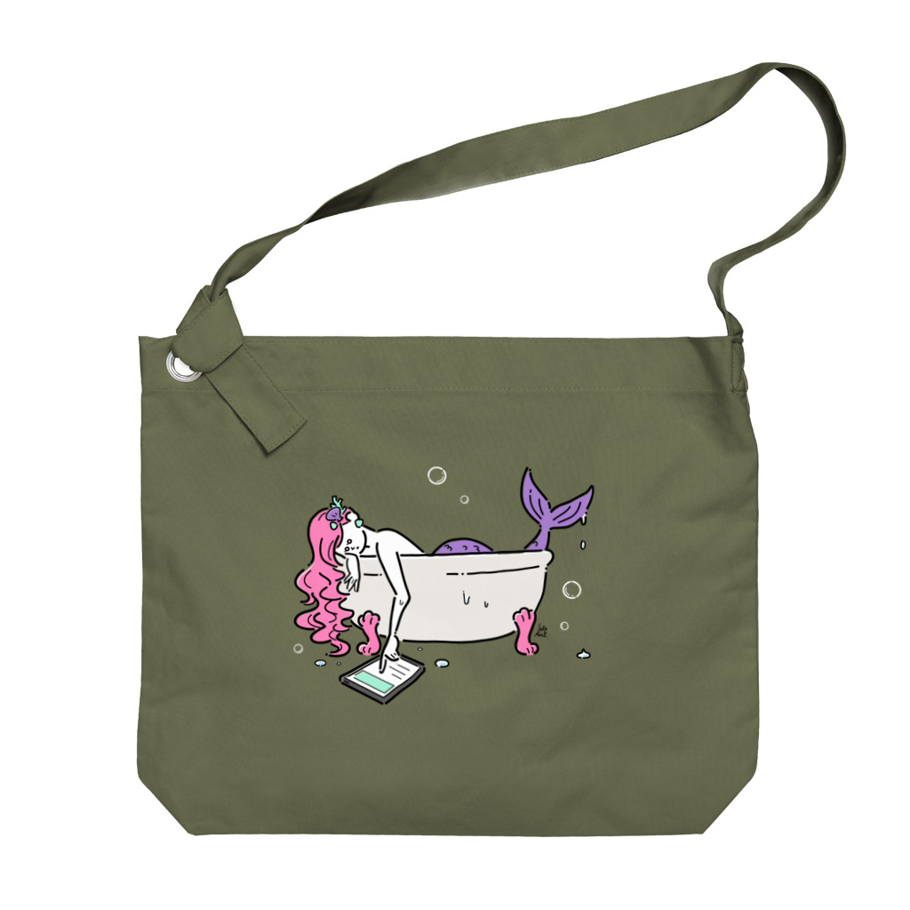 サトウノリコ*の浴室でタブレットを使う人魚【ピンク】 Big Shoulder Bag