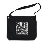 Ａ’ｚｗｏｒｋＳのSKULL&BONE TRIBAL GRUNGE BLK ON CONCRETE Big Shoulder Bag