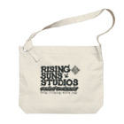 週刊少年ライジングサンズの週刊少年ライジングサンズスタジオ ロゴ Big Shoulder Bag