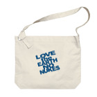 Two Doors Store  (feat.TeamLINKS）のビッグ LOVE the EARTH NO NUKES Big Shoulder Bag