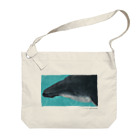 PuNPuNのHumpback whale Big Shoulder Bag
