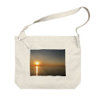 甲羅干しの夕陽の海 Big Shoulder Bag