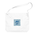 Blue: ユニークな雑貨の宝庫の青のアート Big Shoulder Bag