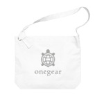 無骨キャンプ・アウトドア用品のonegear（ワンギア）のongaer（ワンギア） 公式ロゴ Big Shoulder Bag