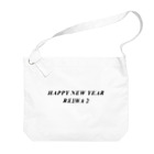 hikikomoriのHAPPY NEW YEAR REIWA 2 Big Shoulder Bag