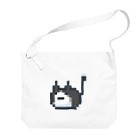 ねこさん爆発パラダイス暗黒神城正門前店のハチワレねこさんドット（ファビコン）  Big Shoulder Bag