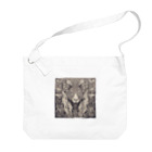 Pentacleの大自然の王者ライオン Big Shoulder Bag