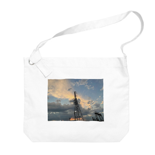 (セール中)Sunset over the tower Big Shoulder Bag