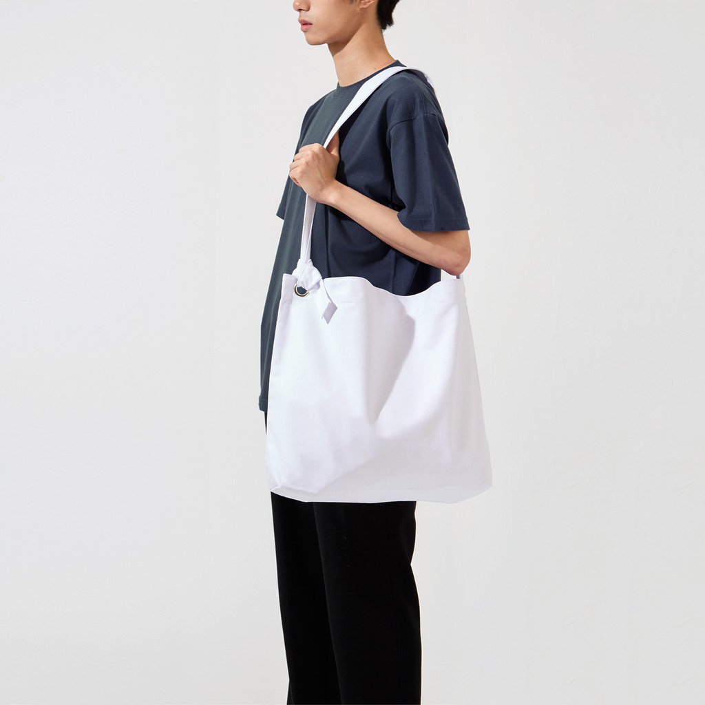 MrKShirtsのPengin (ペンギン) 白デザイン Big Shoulder Bag :model wear (male)