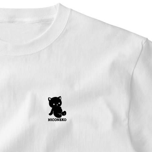 「にこねこ保育園」黒猫刺繍Tシャツが登場！🐱（白） Embroidered T-Shirt