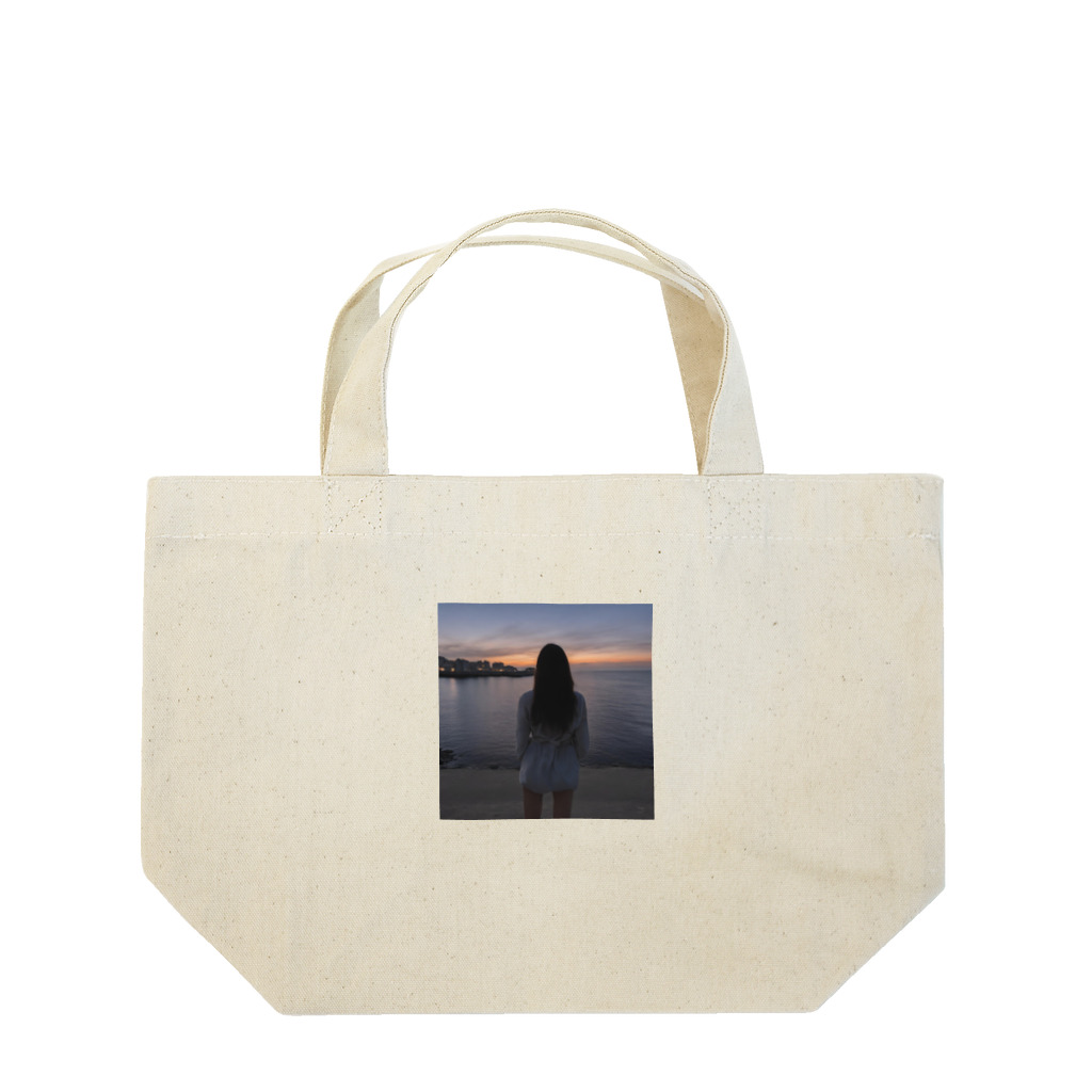maguromagのクールガール Lunch Tote Bag