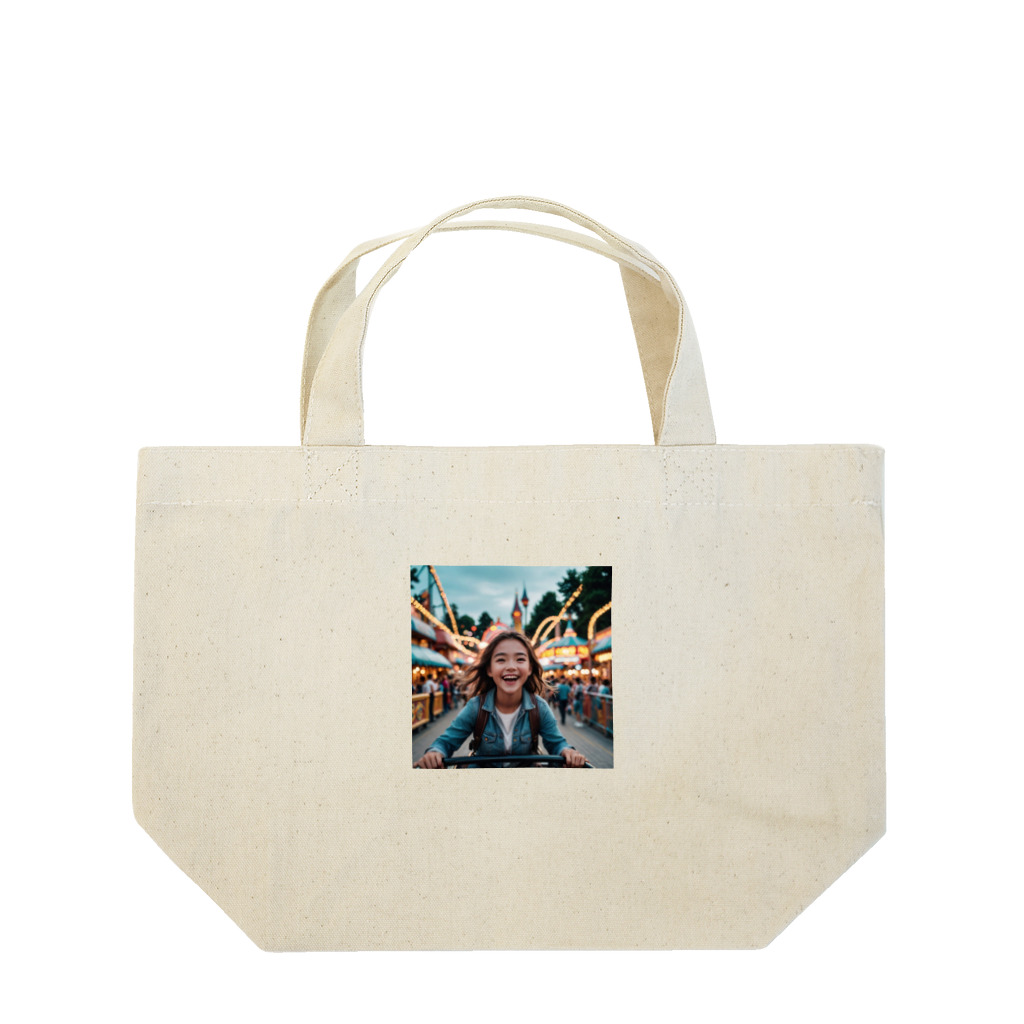 yuyuu_youtubeの笑顔の少女 Lunch Tote Bag