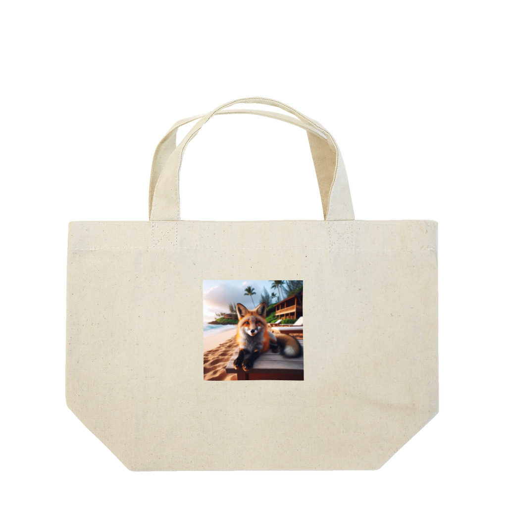 YFCのハワイのリゾートビーチで自由を満喫しているキツネ① ランチトートバッグ