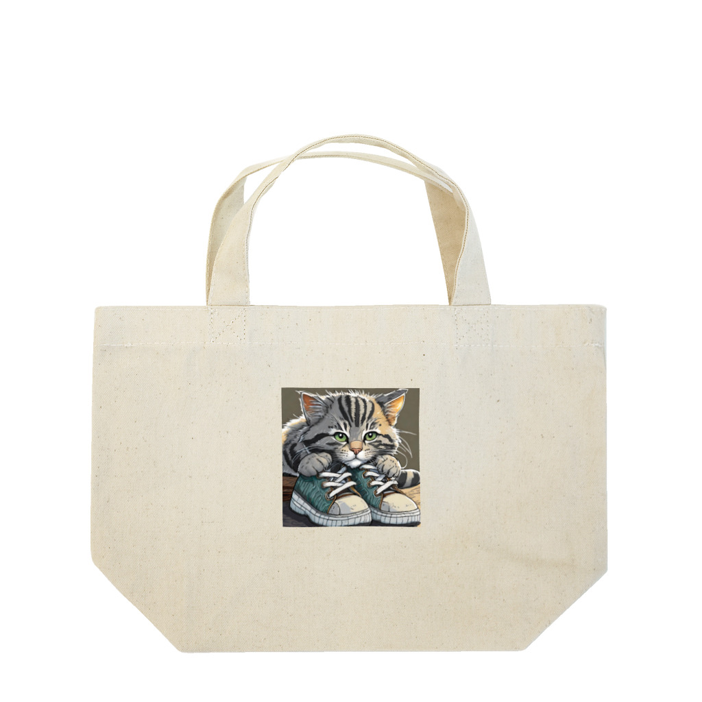 yoiyononakaのスニーカーと虎縞灰猫02 Lunch Tote Bag