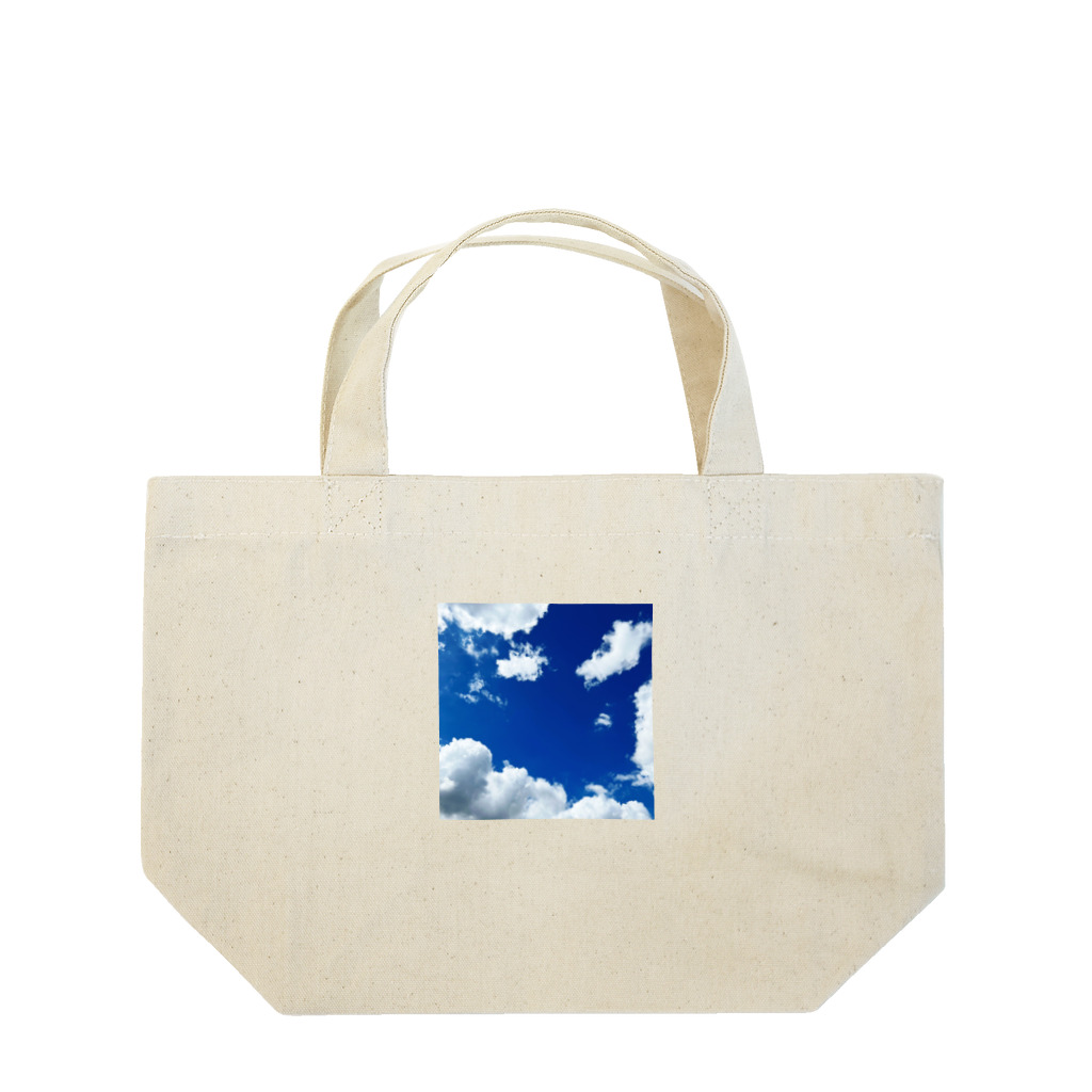 しし座の方角の青い空。 Lunch Tote Bag