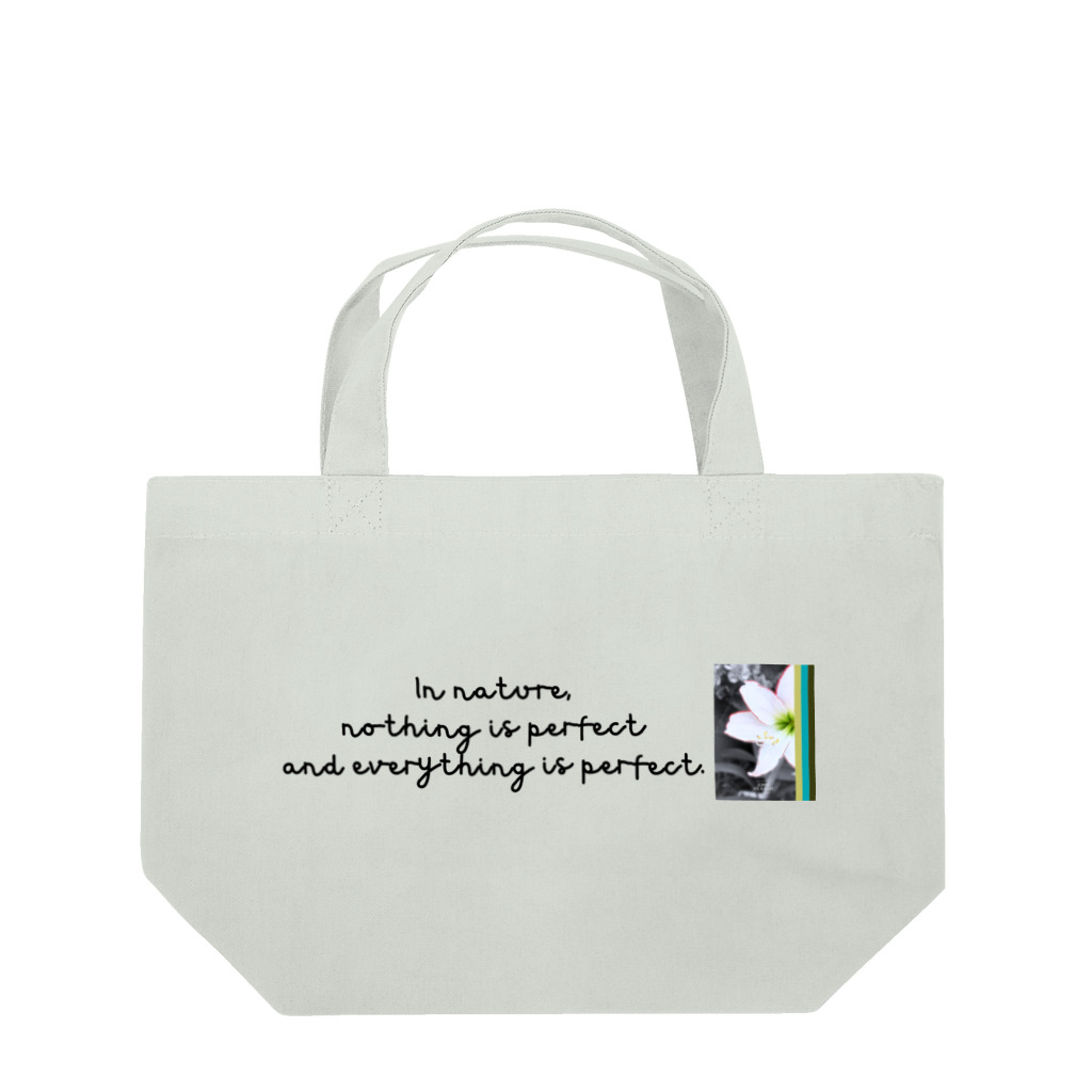 ChicClassic（しっくくらしっく）のお花・In nature,  nothing is perfect  and everything is perfect. Lunch Tote Bag