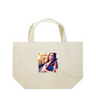 Stylishの女性の微笑み Lunch Tote Bag