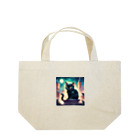 黒猫マメちゃんの魅惑ショップの可愛い黒猫が見つめている Lunch Tote Bag