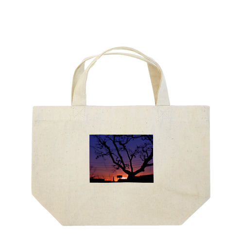 夕焼けと柿の木のトワイライト ランチトートバッグ