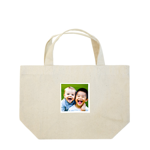 かわいい笑顔の子供達 Lunch Tote Bag