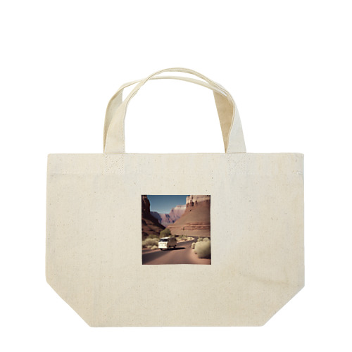 ピラミッド（エジプト）を旅するワーゲンバス Lunch Tote Bag