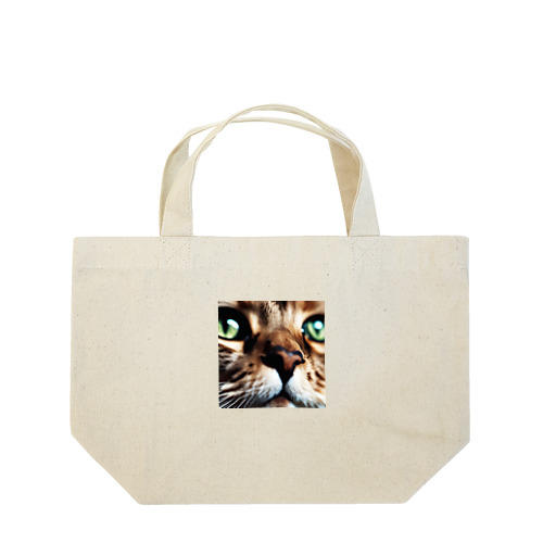 キャットフードの匂いに反応する猫 Lunch Tote Bag