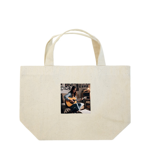 ギターを弾く女の子 Lunch Tote Bag