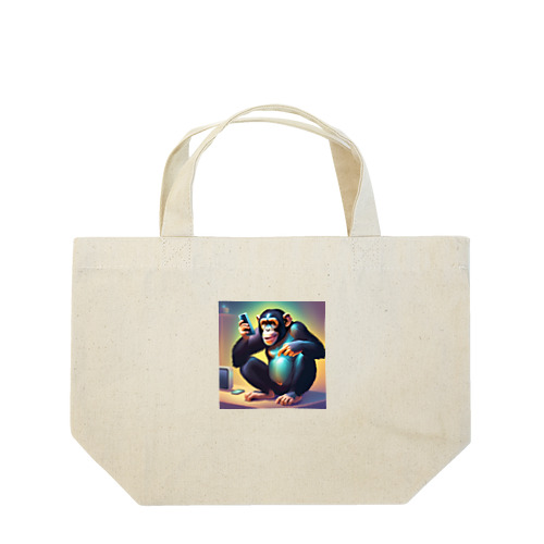 スマホを楽しむチンパンジー Lunch Tote Bag