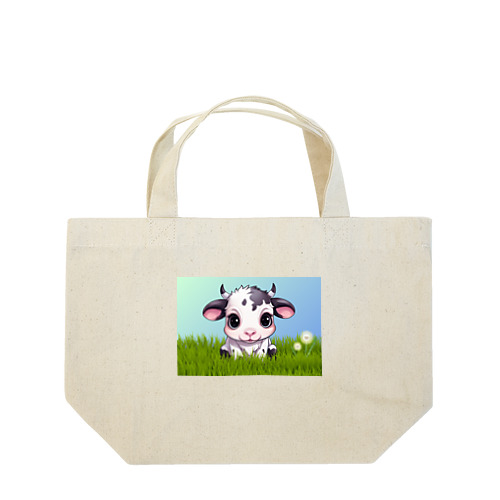 草の中に座っている牛ちゃん Lunch Tote Bag