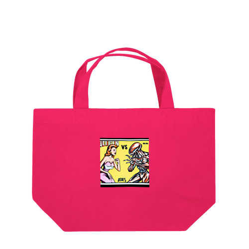 エイリアン　ｖｓ　金髪美女 Lunch Tote Bag