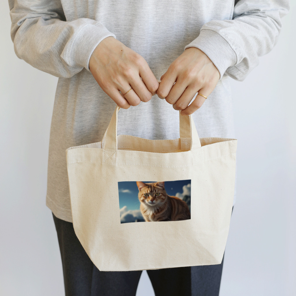 ADOのこちらを見つめる猫 Lunch Tote Bag