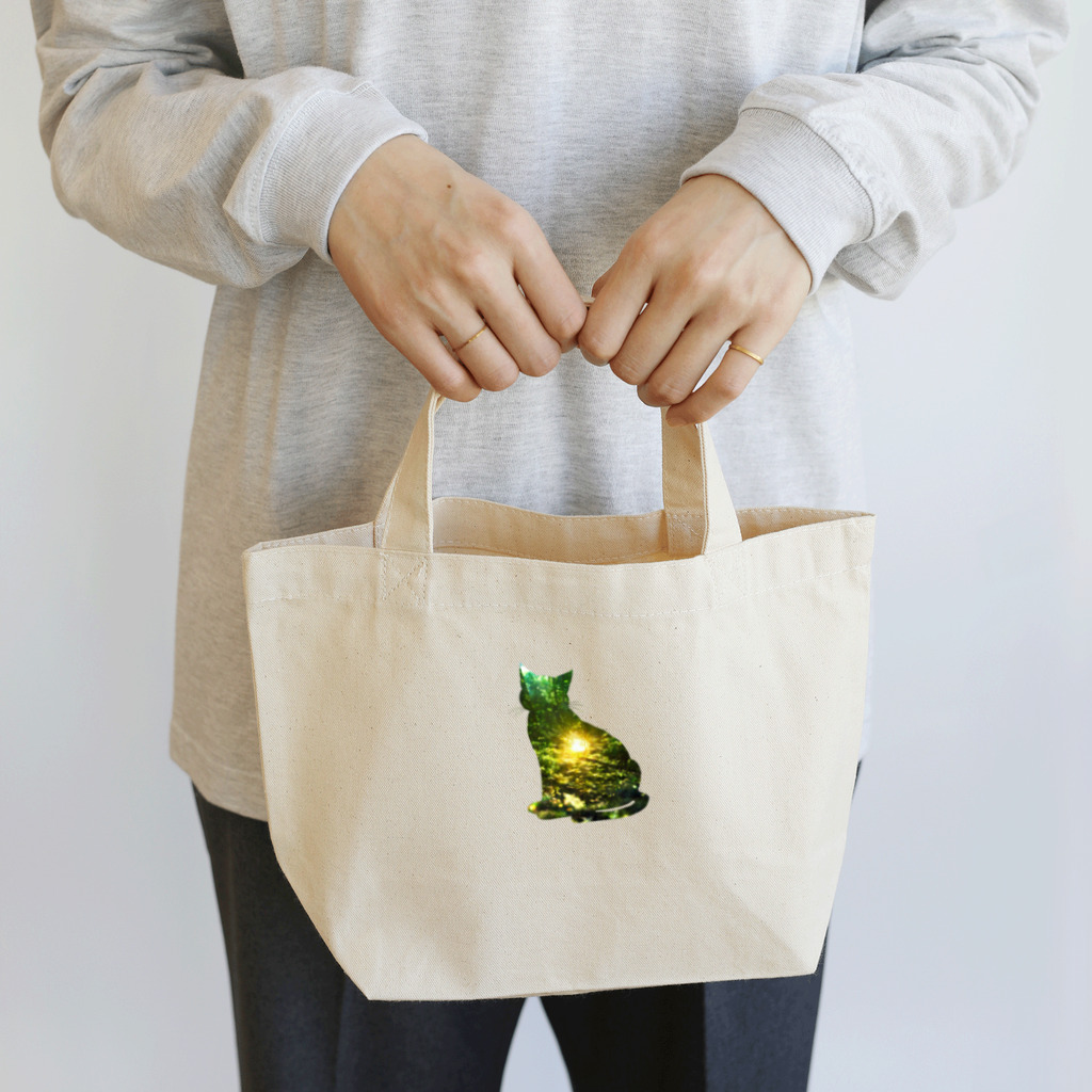 猫との風景の深い森と猫002 Lunch Tote Bag