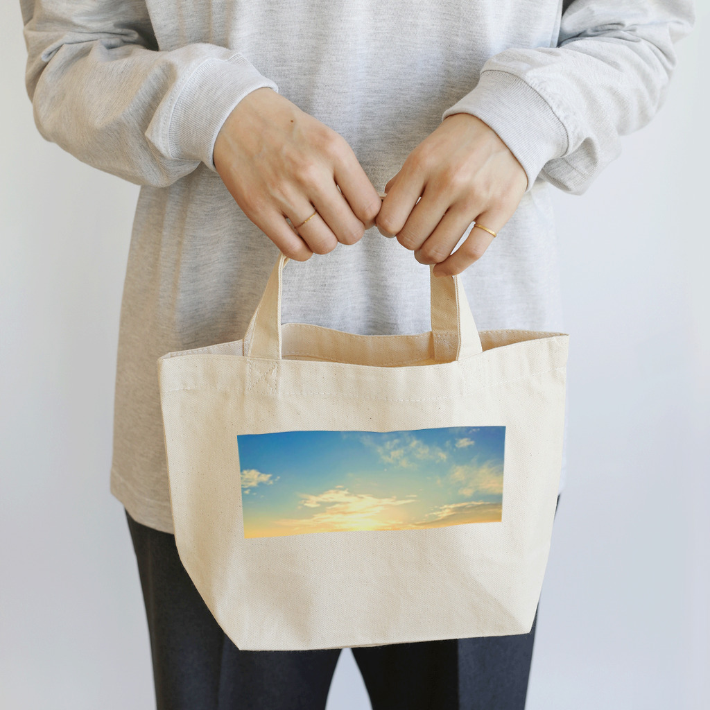 INAKAの儚い空 Lunch Tote Bag