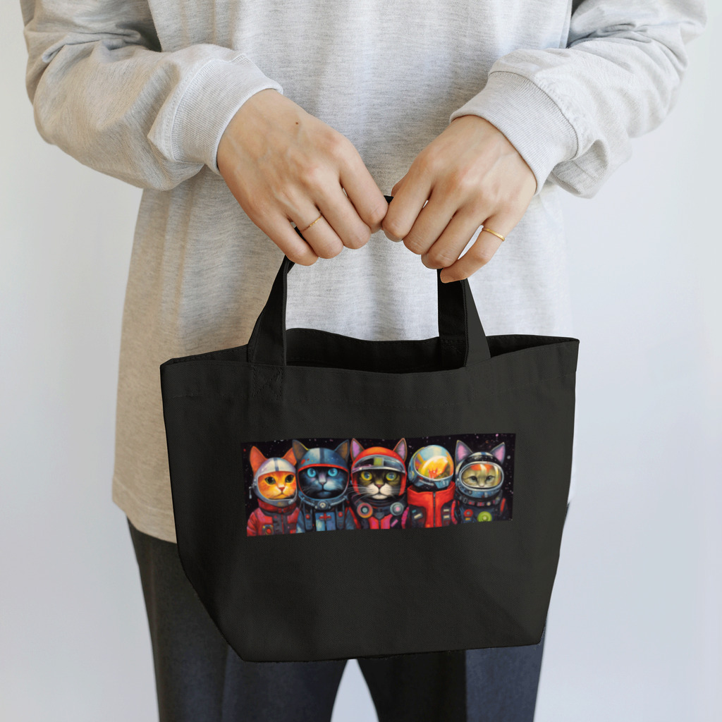 CONACHIの勇気ある5人のネコ探検家たち Lunch Tote Bag