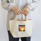 Animal Canvas Collectionの夕焼け小焼けの森の小鳥 Lunch Tote Bag