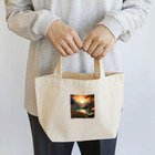 AQUAMETAVERSEの朝の穏やかな雰囲気 Marsa 106 Lunch Tote Bag