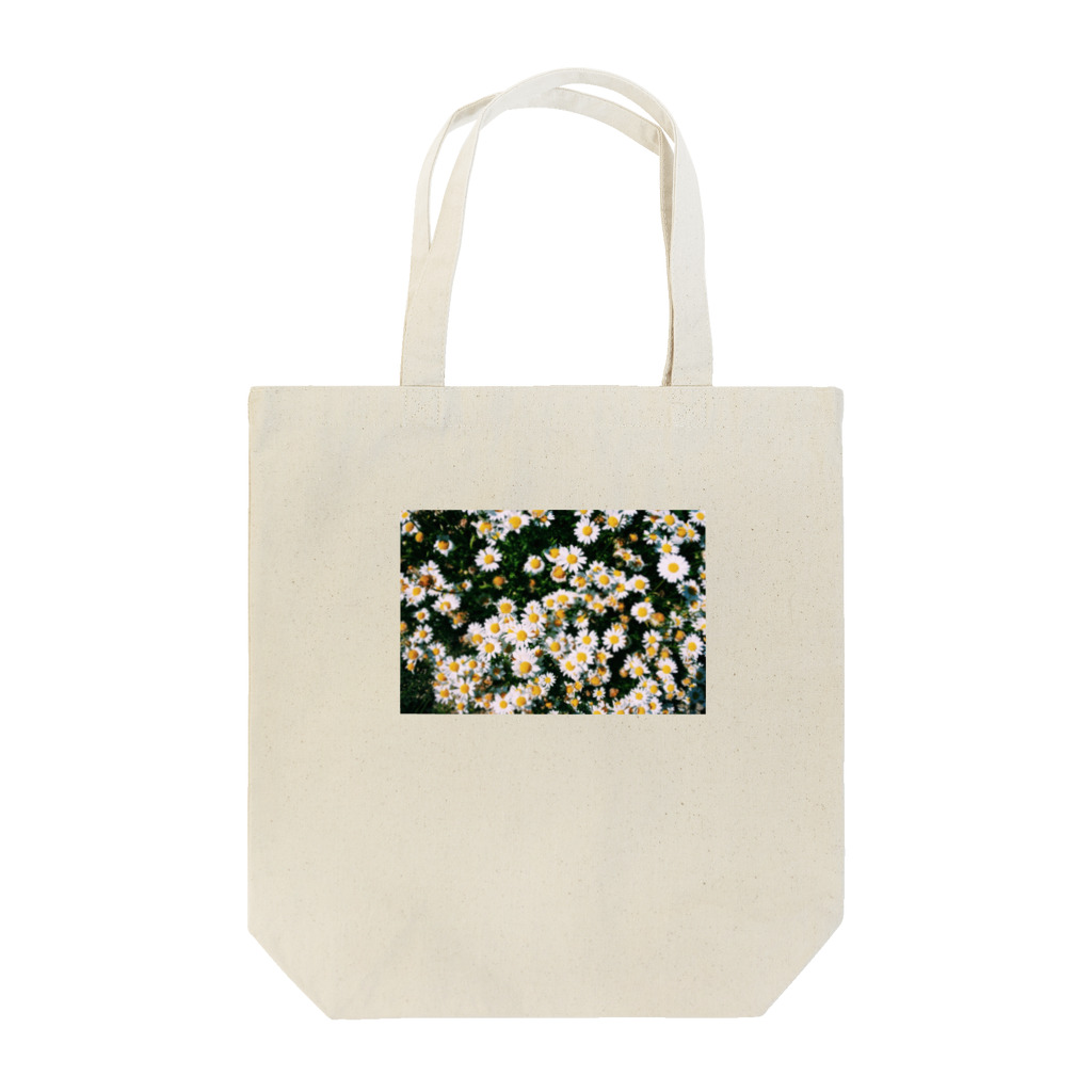 タビーランドの小さい白い花畑 トートバッグ