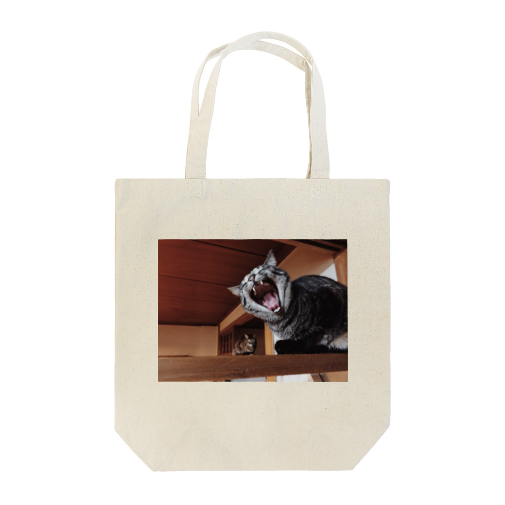 猫専門店のあくび Tote Bag
