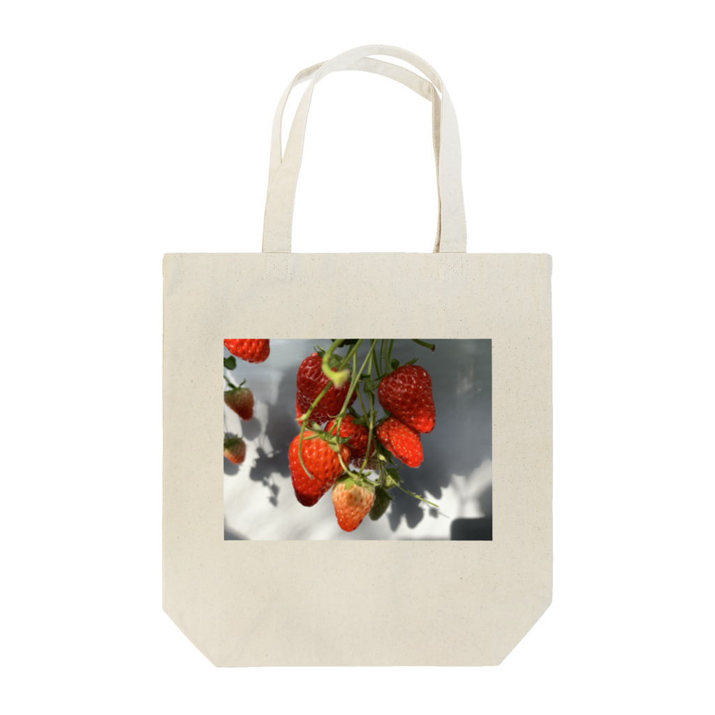 nemutaikaradaのビカムアストロベリー Tote Bag