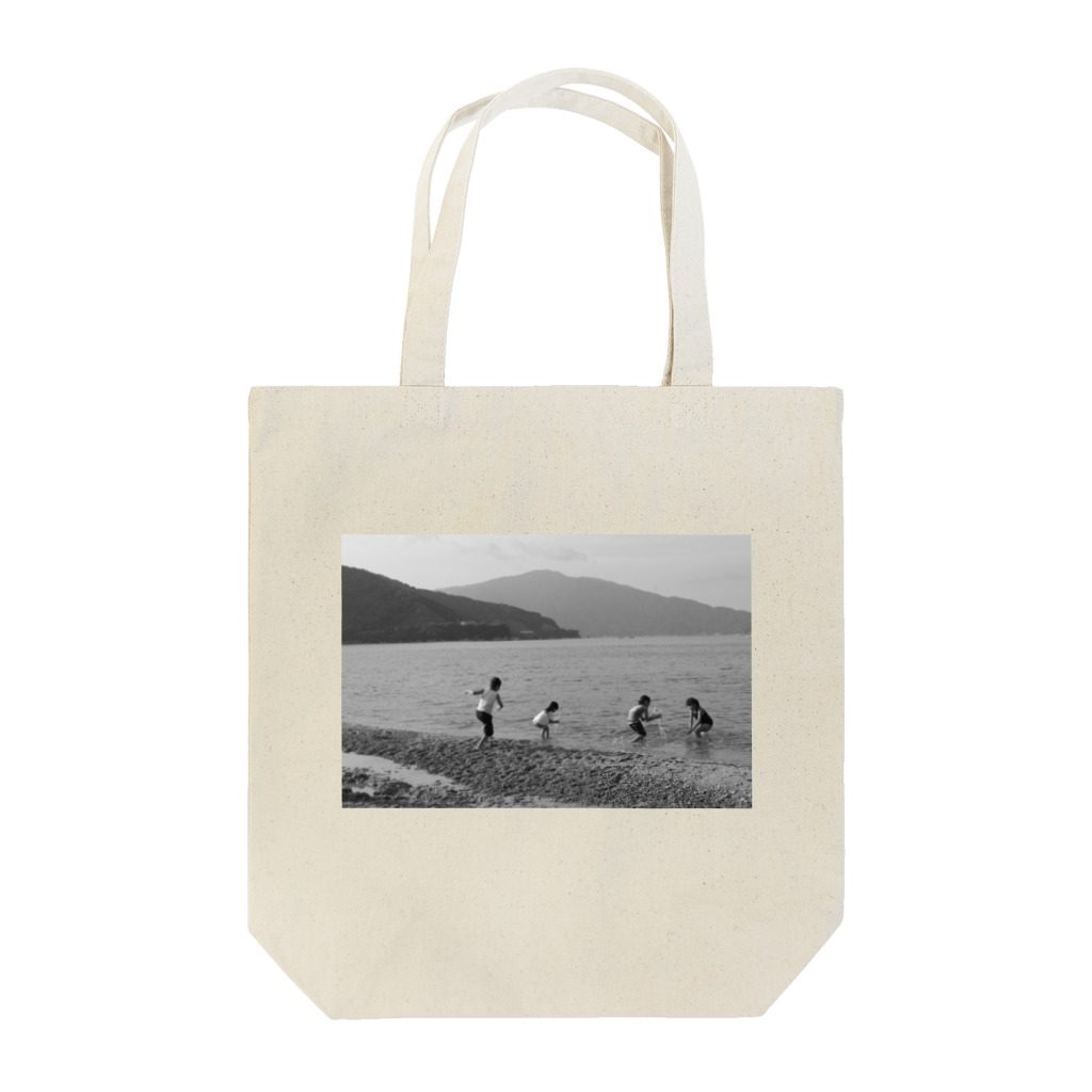 Tadakuni TaniのBig Sea Tote Bag