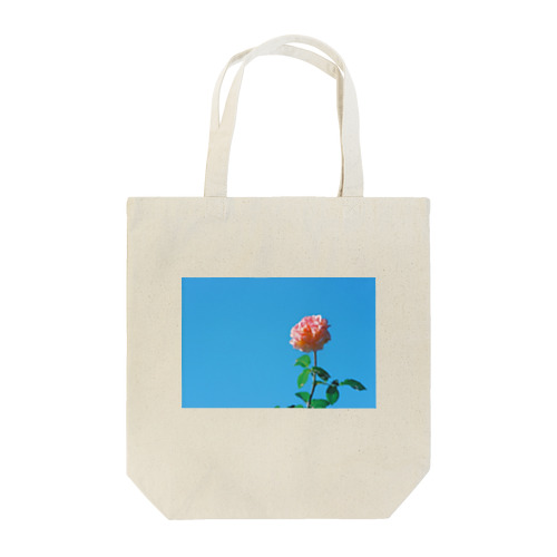 青空と薔薇 Tote Bag