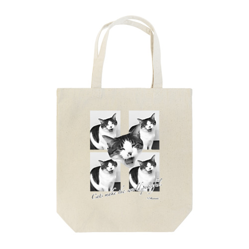 猫は世界を平和にする Tote Bag