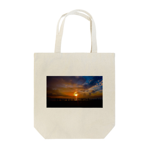 ベトナム リゾート地での夕焼け Tote Bag