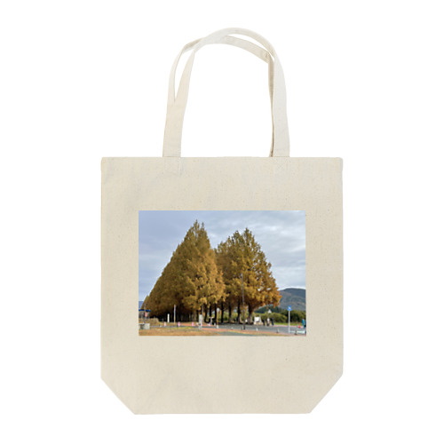 紅葉の季節の並木道 Tote Bag