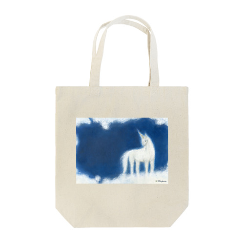 静寂の中に佇むユニコーン Tote Bag