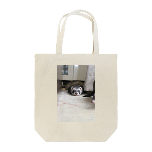 遊び疲れたフェレット Tote Bag