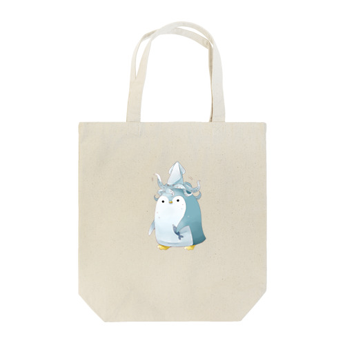 イカに絡まれたペンギン Tote Bag